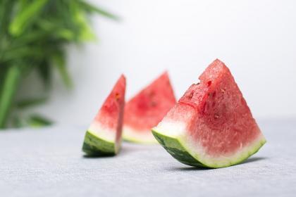 梦到自己在吃瓜,揭秘梦中吃瓜的神秘寓意  第3张