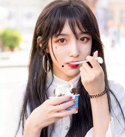 女装大佬吃瓜乌克兰,一场跨界吃瓜盛宴  第1张