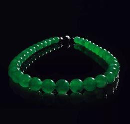 翡翠手串吃瓜,品味生活，吃瓜乐趣无限