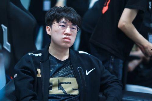 宋义进吃瓜图,揭秘娱乐圈幕后风云